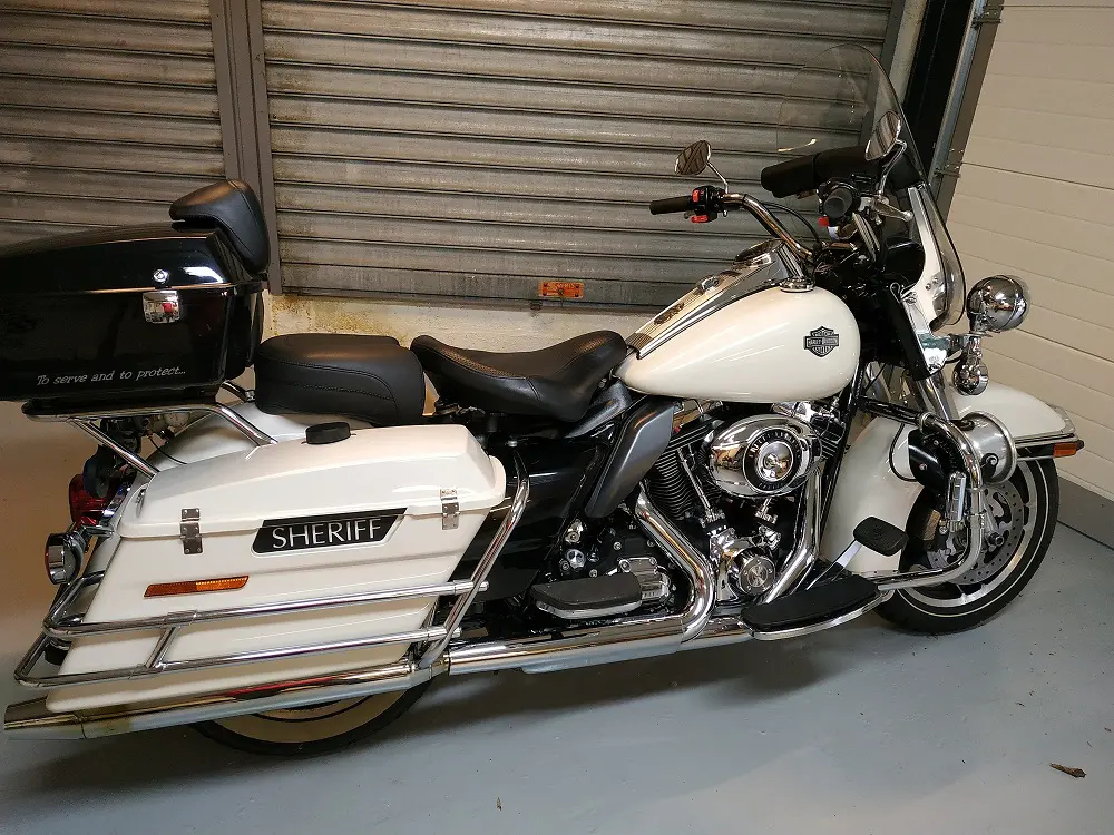Harley Road King Police